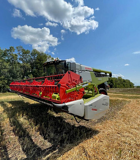 CLAAS: КОМБАЙН LEXION 6800 ПРОДЕМОНСТРИРОВАЛ СВОИ ВОЗМОЖНОСТИ В ПРИРОДНО-КЛИМАТИЧЕСКИХ УСЛОВИЯХ СИБИРИ И ЮГА РОССИИ